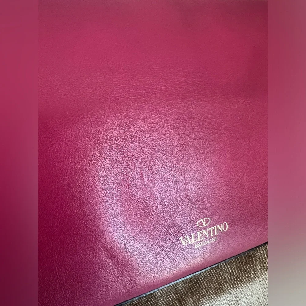 VALENTINO GARAVANI Fuschia Pink Leather Gold Rockstud Shoulder Crossbody Bag - Picture 12 of 16